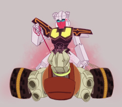 serikaizumi:  assbutteredcockporn:look if chromedome’s gotta