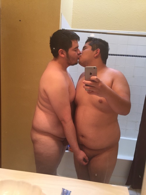 salchele94:  lifeof2cubs:  Our morning shower adventures! salchele94  Aww babe, i love you so much silly!!!! Unf 