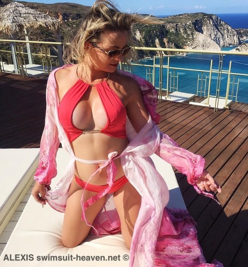 What do you think guys? #MischievousMinx #swimsuitmodel #alexisforrester #swimsuitheaven #join #buymystuff #greece #holiday #travel #holiday #pink #kaftan #bikini #madebyme