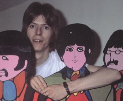 fezgod:  David Bowie at the Yellow Submarine Premiere, 1968.