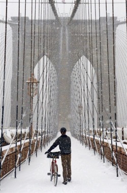 newyorkcityfeelings:  Brooklyn Bridge by @mozleymcgrady