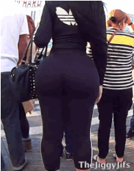 thejiggyjifs:  Big Booty Latina on Fordham Road  Perfecto!!!