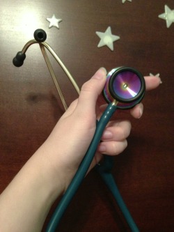 aisu10:  you’re so so pretty uwu  I have exactly the same stethoscope