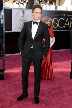 gasstation:  Eddie Redmayne - 2013 Oscars, February 24th Look