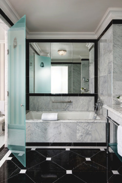 italian-luxury:  Grand Suite New York Bathroom