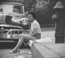 twixnmix:    Eartha Kitt photographed by Gordon Parks in New