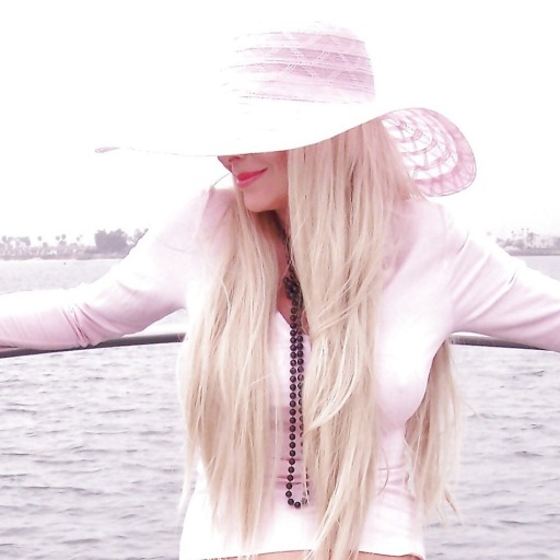 echo-doll: