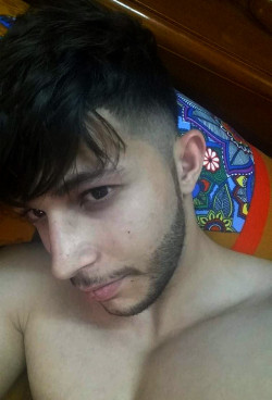 roaminfan-two:  Terribly nice Arab guy with pretty dick !!! Yuuummm