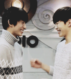 pandreos:  hongbin and gongchan are officially best friends.