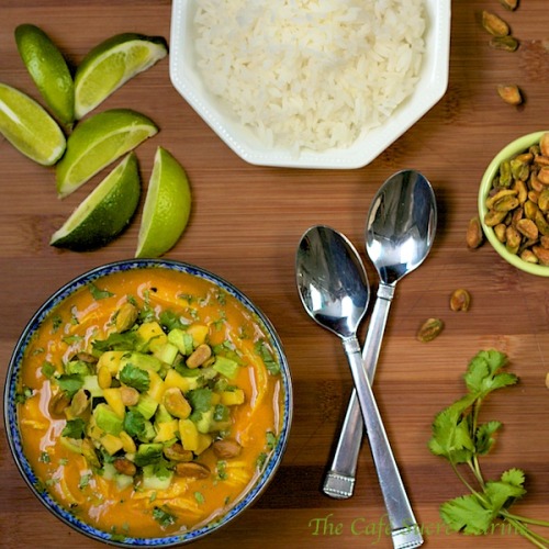 beautifulpicturesofhealthyfood:  Roasted Red Pepper & Chicken Coconut Curry w/ Avocado-Mango Relish…RECIPE  I fucking need it