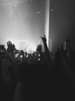 beforetheshipgoesdown:  The 1975 // San Fransisco // 11.18 