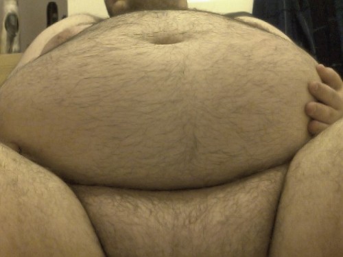 distantblue-universe:  On my way to becoming a superchub. I want to be the biggest anyone has ever seen. Help me grow.  Love to see you grow!