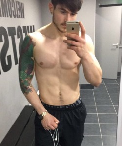 scotsmanmarty:  Gym Lad Jake From Dublin - 20 😜😜