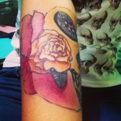 #inked up by @cynthiasdfghjkl #sharpie #tattoo #art #skull #flowers