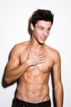 southafricangayboy:  Why does he look like Cameron Dallas? 