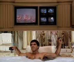 um-poeta-disse:  Tony Montana - Scarface - Pelican Fly Scene