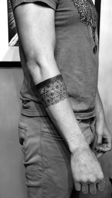 fuckyeahtattoos:  stippled ,geometric, Black work arm band Tattoo