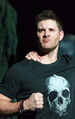 Jensen Rockstar Ackles // VegasCon 2015  (x)