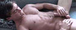 billyraysorensen:  Andy Sheckler having a wank …