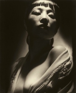 misterdoor:  George Hurrell, Anna Mae Wong, 1938.