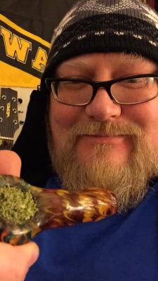 stonedscorpiotbh:  dankypothead:  I love smoking weed. Anyone