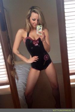 go-donna-mama:  Would you like me to dress this? #lingerie, #sexy