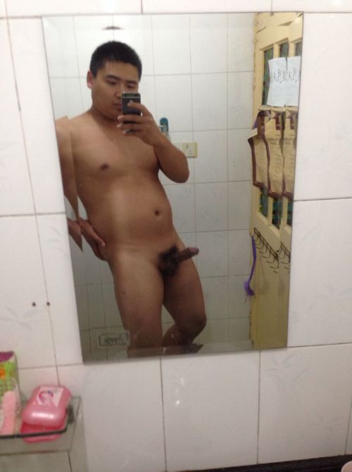 sfpanda918:  Nice cock