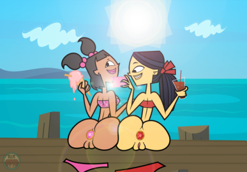 ellissummer:    Comm. Summer Selfie  Commission for    for bubblebootyaddict  Summer is about to end, but the girls decided to please their fans with their new seashore selfie. Are you ready, guys?  ♥ xoxo misschizuchi and ellissummer  