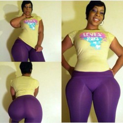 agymah7:  louislovelies:  Purple.  Check out louislovelies.tumblr.com  Thick Thursday  Mmmm