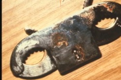 truecrimecheckout:  The thumb cuffs Richard Ramirez used on many