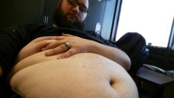 My belly bulging up around my belt   (Please don’t reblog