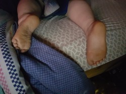 theusual2112:  Sleeping feet