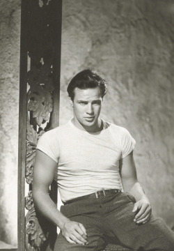 lottereinigerforever:Marlon Brando, 1950 by John Engstead