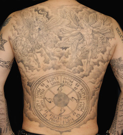 tifanatattoo:  大天使ミカエルとルシファー/女神と魔法陣を背中一面用にデザインしたタトゥー作品画像です。