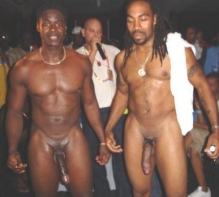 rawmayhemm:zamnzaddyyy:  Love Mature Black Men Follow: ZamnZaddyyy.Tumblr.com  