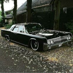 suicideslabs:  More 61 - 69 Lincoln Continentals