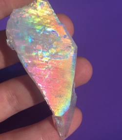 flow-fairy:  #angelauraquartz crystal shard ✨🔮🌈💎💫