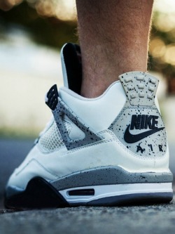 wearyvision:  white cement 4’s with the nike air on the back.