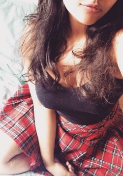 angelprovocative:  Me being cute in my tartan skirt. Haii from