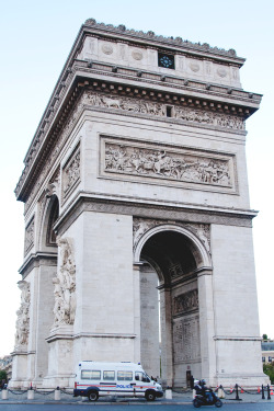reals:  Arc de Triomphe | Photographer