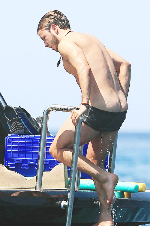 messif:  Mario gotze wow nice ass 