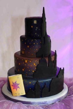 faerytales-r-tru:  happyism:  Tangled Wedding Cake  GIMME GIMME