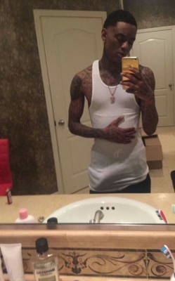 armyboii11inch:  hoodfreak:  Soulja Boy a #freak 🍆🍆🍆