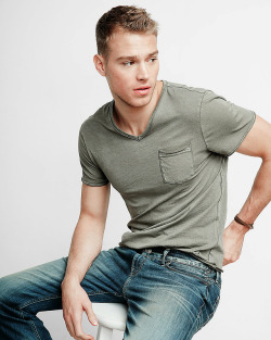 matthew-noszka:Matthew Noszka for Express (2017)