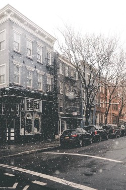 alecsgrg:  Snowy NYC | ( by Arin ) 