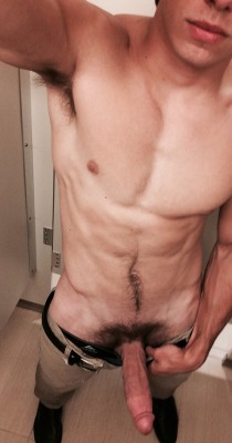 strictlycock:  Strictlycock: Hot active gay porn blog run by