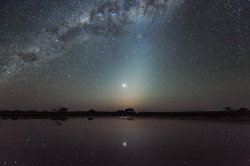 kittiiko:  a magnificent view of Zodiacal Light – the sunlight