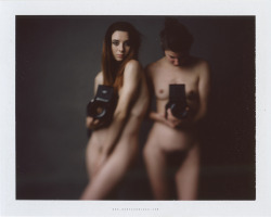 redyourblues:  Jordan Lehn &amp; Kyotocat with their new RB67s   mamiya sisters &lt;3