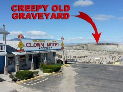 hauntedhousehunting:  mossful: Motel in Tonopah, Nevada  What