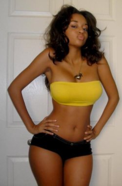 ebony-sexy-bitches:  naughty ebony girls, perverse ebony photos,